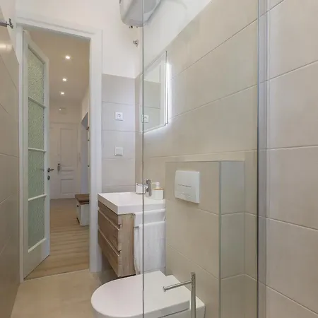 Luxury Sonja - With Hot Tub, Near Sea, Free Parking Appartement *
